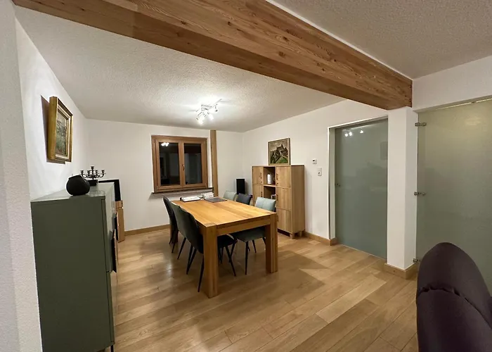 Ginkgo Biloba بيت للعطل